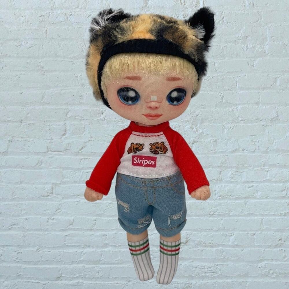 Na Na Na Surprise CJ Cuddles Tiger Boy Series 1 Plush Doll 7" Stripes Hat Stripe